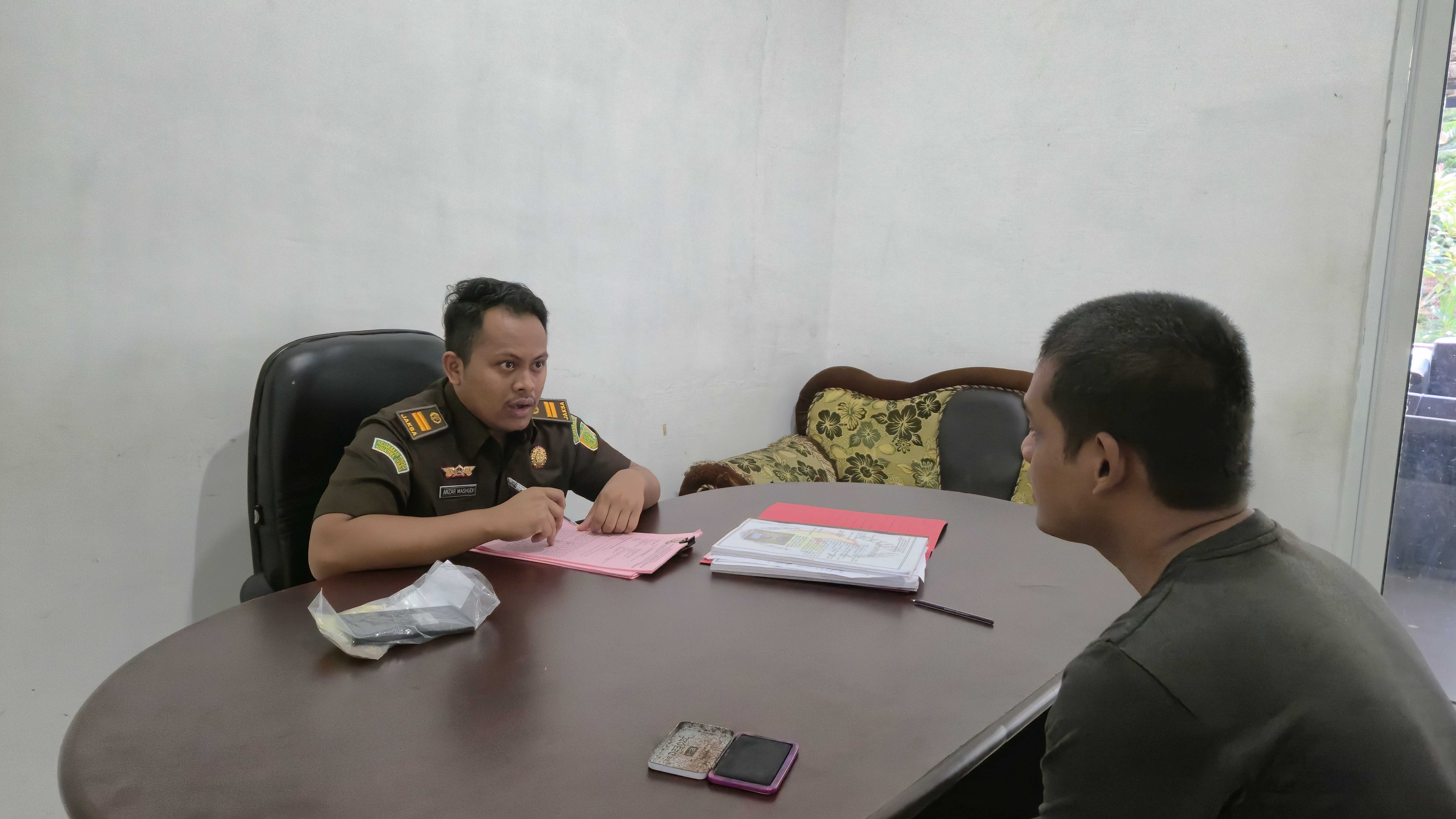 Penyerahan Para Tersangka dan Barang Bukti (Tahap II) Tindak Pidana Umum oleh Penyidik Polres Labuhanbatu Selatan kepada Jaksa Penuntut Umum pada Kejaksaan Negeri Labuhanbatu Selatan