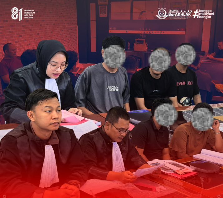 Sidang Tindak Pidana Umum pada Kejaksaan Negeri Labuhanbatu Selatan secara daring (online)